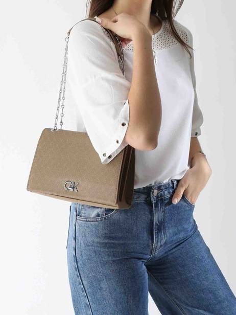 Cross Body Tas Ck Medium Calvin klein jeans Beige ck medium K613138 ander zicht 1