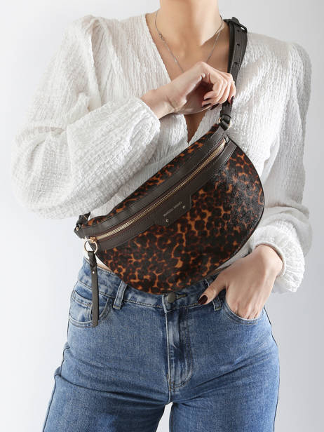 Belt Bag Othilia Luipaard Leder Vanessa bruno Bruin cabas 11V40878 ander zicht 1