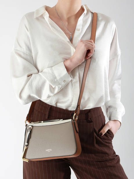Cross Body Tas Faubourg Leder Lancel Wit faubourg A13544 ander zicht 1